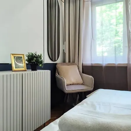 아파트 No. 8 / Nr 8 By Cooee