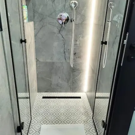 No. 8 / Nr 8 By Cooee ורשה