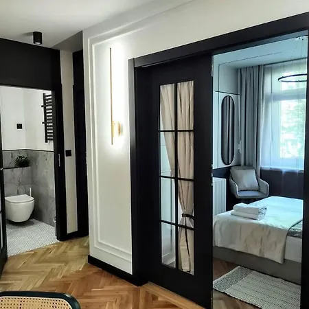 No. 8 / Nr 8 By Cooee * Варшава