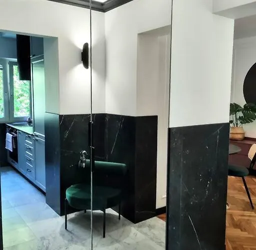 No. 8 / Nr 8 By Cooee * Varsavia