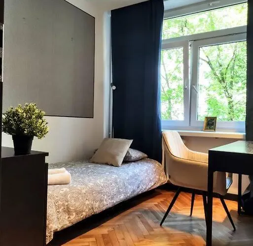 No. 8 / Nr 8 By Cooee