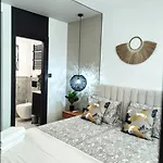 No. 8 / Nr 8 By Cooee Appartamento Varsavia