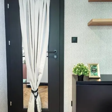 No. 8 / Nr 8 By Cooee Apartment Warsaw